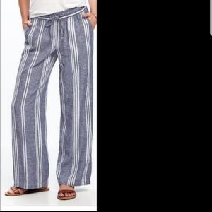Linen blend Blue and white wide leg sz medium pant